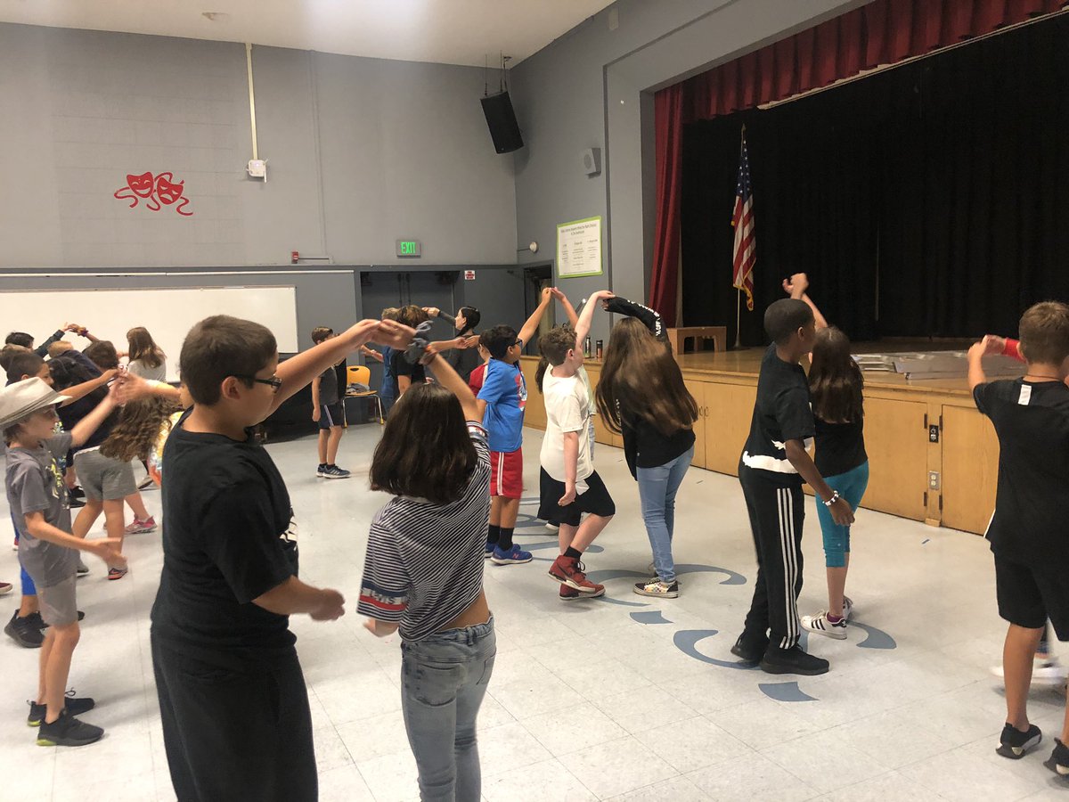 ColfaxCharterEl's tweet photo. Ballroom dance instruction - 4th grade! #colfaxcharterelementary #wellroundededucation #arts #pe #dreamdanceprogram https://t.co/zzX1Yf7xUs