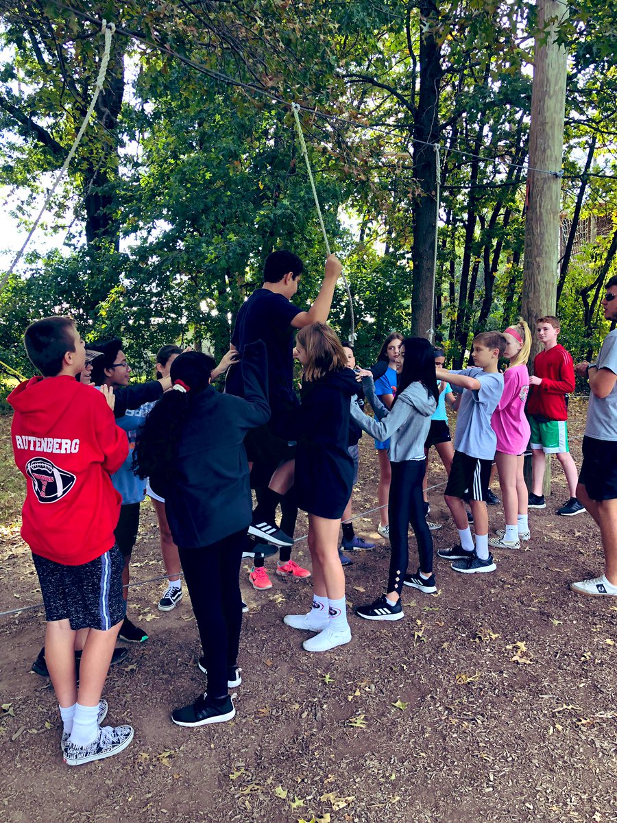 g_feliciani's tweet photo. Teamwork makes the D R E A M work β¨ππ»π #campamerica #explorerteam @CBLenapeMS https://t.co/ssRengwzeX