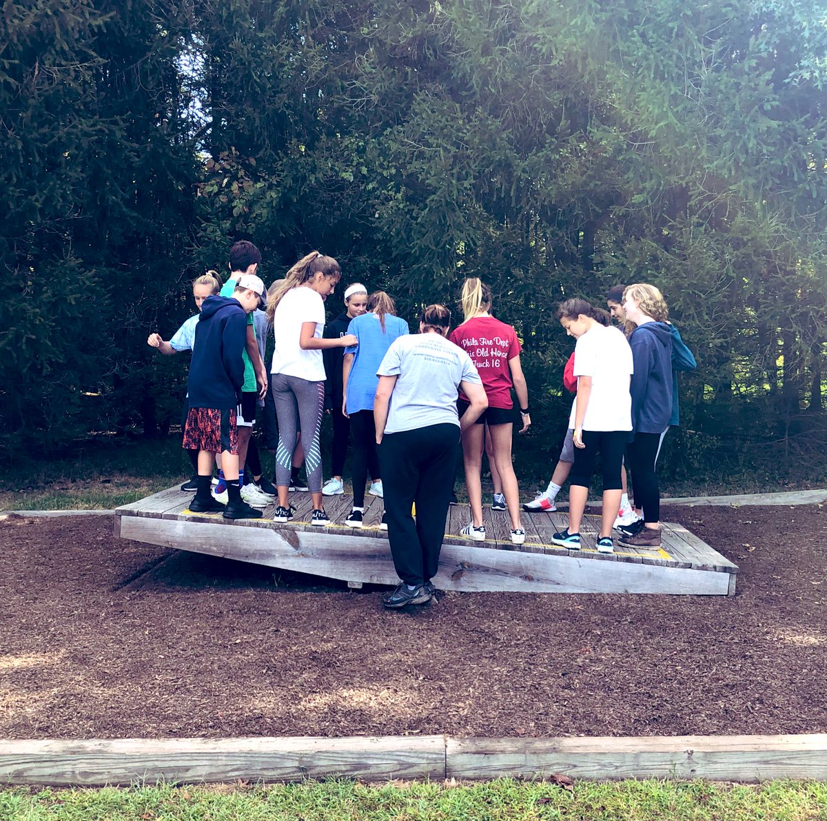 g_feliciani's tweet photo. Teamwork makes the D R E A M work β¨ππ»π #campamerica #explorerteam @CBLenapeMS https://t.co/ssRengwzeX