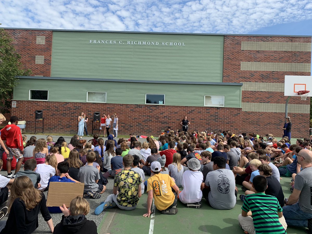 CatherineAPatch's tweet photo. Student organized walk out @RMSHanover for #ClimateAction Teachers supported, attended and helped set up a mic system for them. Thanks @GretaThunberg !! #ClimateStrike #ClimateStrikes #ClimateEmergency #ClimateCrisis #ClimateActionNow #ClimateJustice #schoolwalkout #proudteacher https://t.co/J6P3T7ZQ9l
