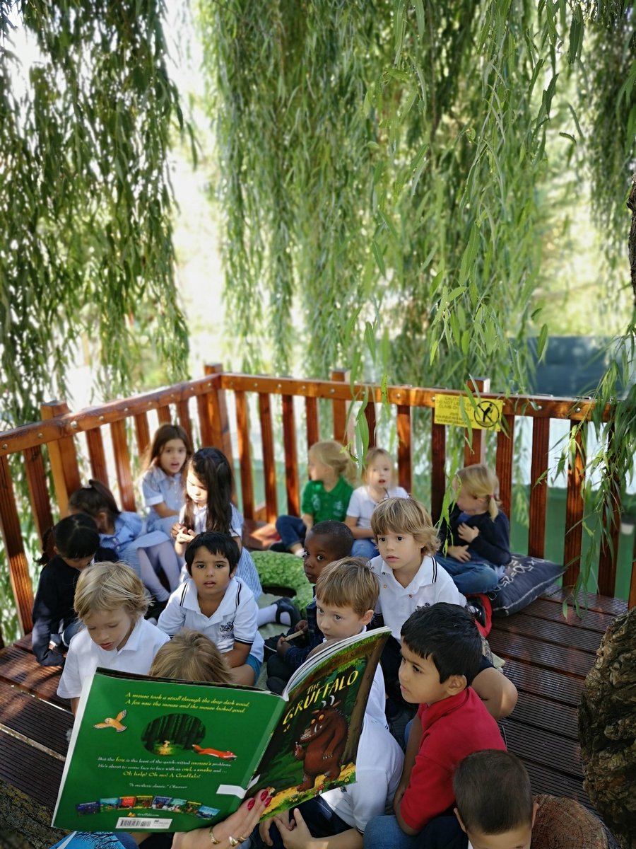 BSB_EYFS's tweet photo. #BSBReception Tree house story time and hot chocolate. A perfect way to end a busy week. https://t.co/cFZjiuYEI6