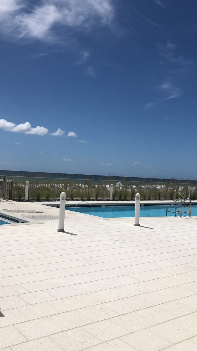 ResortQuestNWFL's tweet photo. Pool view from Okaloosa Island’s newest property, blu! Perfect place to relax on the last Friday of summer @VISITFLORIDA #LoveFL https://t.co/e1N9IvCzMH