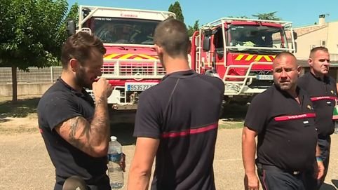 F3OccitanieLR's tweet photo. #Générac : Un concert de solidarité organisé par les pompiers du #Gard suite aux feux de forêt de cet été

https://t.co/qVvhB9xcVF https://t.co/EdZww4LBIr