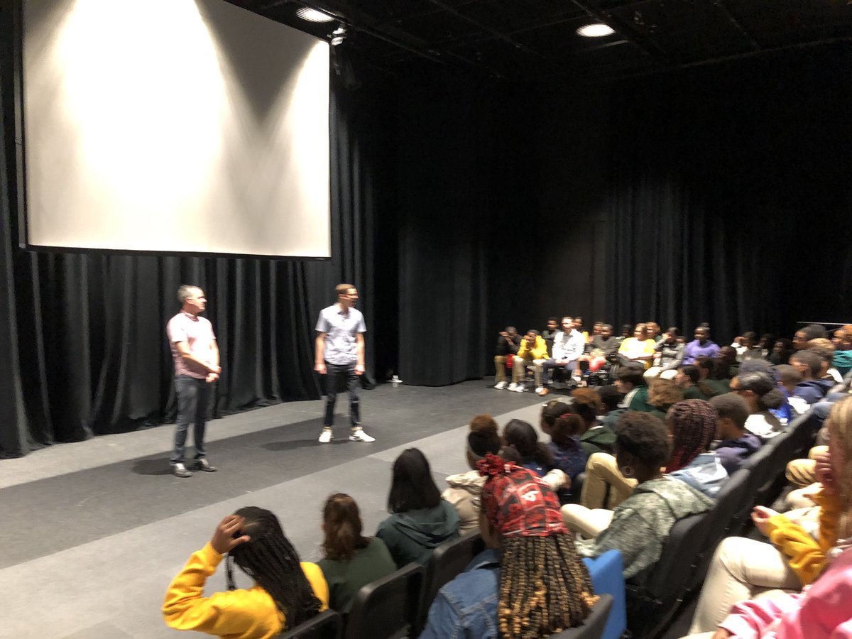 gmedinahamilton's tweet photo. @SCPPS 8th Graders work with the cast of The Improvised Shakespeare Company after #artsperience-ing their performance this morning. @LafonArtsCenter https://t.co/YP70tytQGH