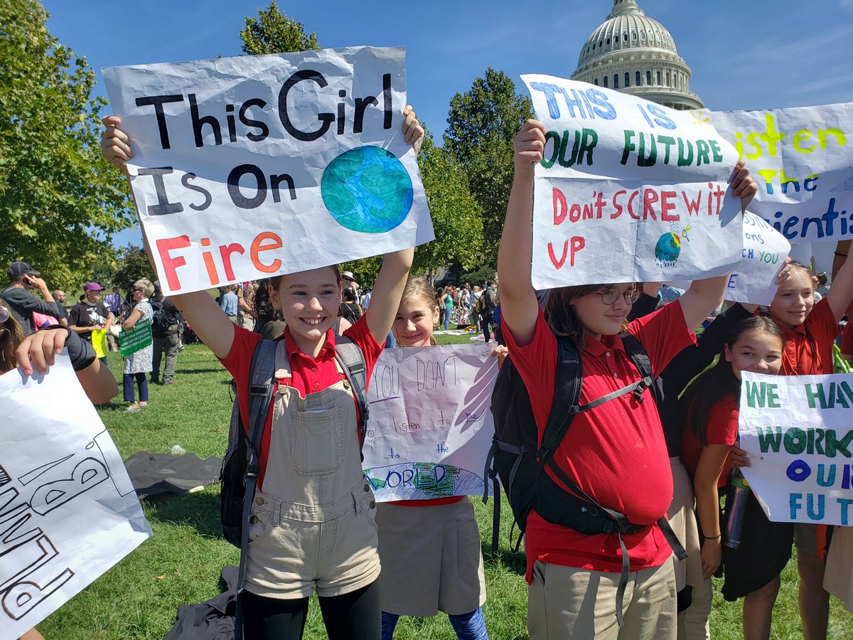 StuartHobsonSEM's tweet photo. SHMS student activists participating in the Climate Strike at the Capitol @MatthewMReif @SEMinDCPS @StuartHobsonMS https://t.co/kAqmWOmwjc