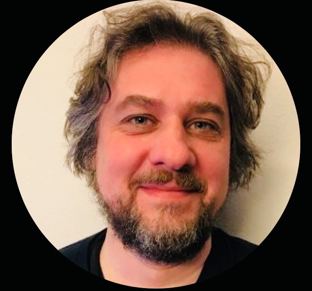 Quantum1Net's tweet image. STAN MIASNIKOV Q1N’s CTO
Founded and ran @phatware for 15+ years. He’s a #Machinelearning/#Quantumencryption expert and
developed one of the first #computerhandwriting recognition solutions.
Loves 🤖, #Entanglement and #Physics.

Learn more #q1n ➡️ quantum1net.com/about/#leaders…