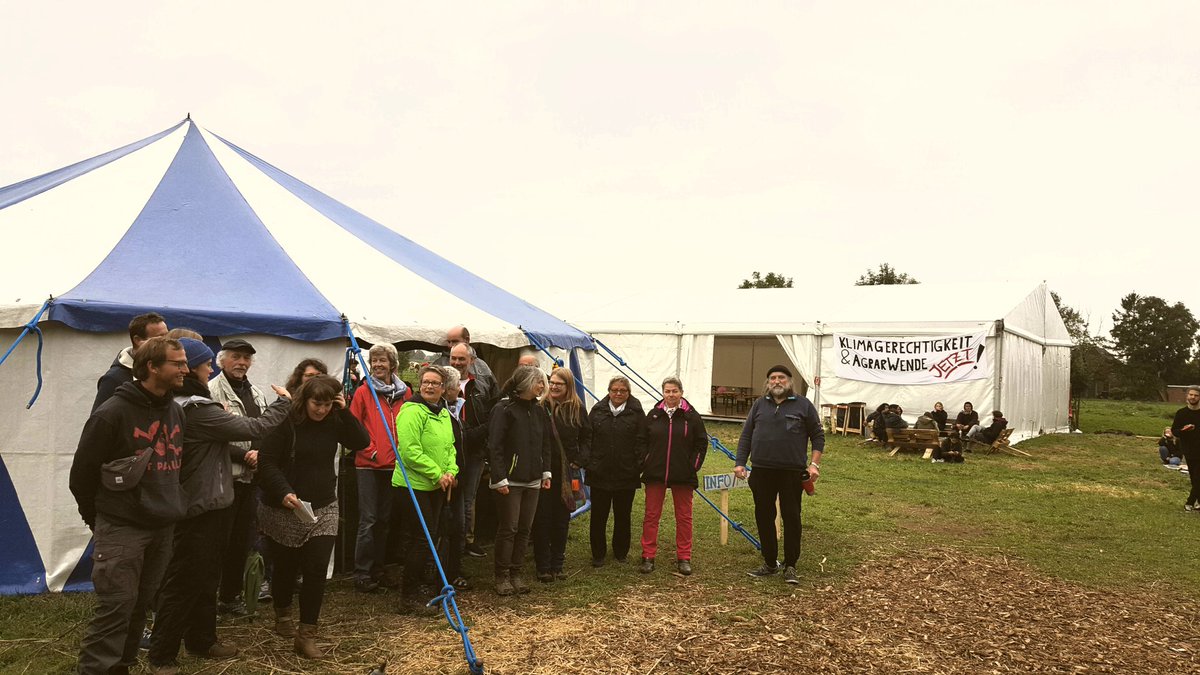 FreeTheSoil's tweet image. Thank you to the people from St. Margareten to visit us on the campsite! #agriculturecamp #campvisit #climatecamp #ClimateJusticeNow