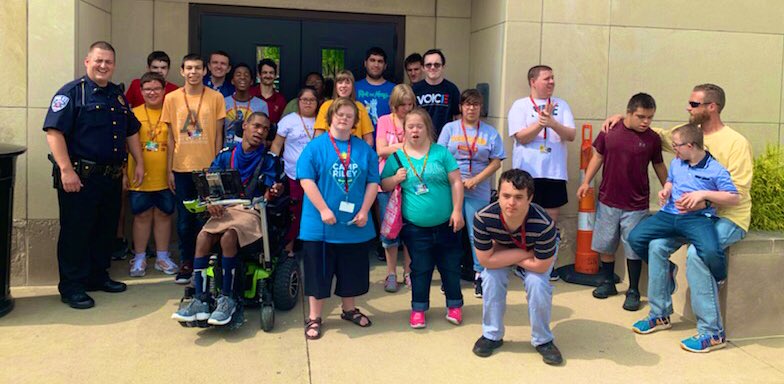 LafayetteINPD's tweet photo. What better way to end our week than having a visit from these students from @McCutcheonHS Have a great weekend! @TSCSuper #mavericks #lpdin https://t.co/TTQqlUWKn3