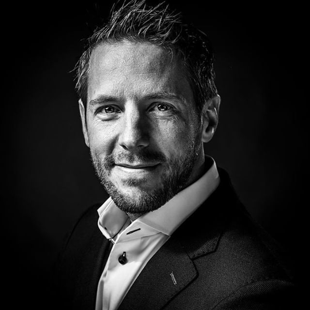 Go Digital, Stay Human⠀
Hoe voorspel je de volgende disruptieve golf en hoe zorg ervoor je dat je deze golf niet mist? Disruptieve organisaties denken en gedragen zich als surfers. Zij weten precies waar en wanneer ze op de golf van exponentiële tech… buff.ly/32RaEOr