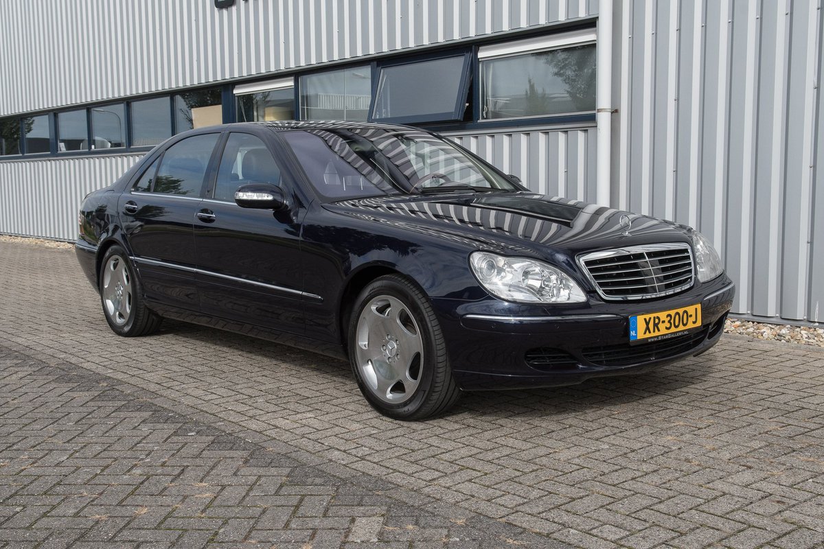 thestargallery's tweet photo. Nu online; geweldige #Mercedes S600 Lang V12 Biturbo met slechts 70000km! #W220 #V12 #biturbo #500pk #800Nm #retesnel #koppelbaas #ramvol #topconditie #topkleur #facelift #weinigkilometers #youngtimer #historie #holygrail #liefhebbergezocht Voor meer info: https://t.co/DOdN6oqqqs https://t.co/pj5sVhPHYT