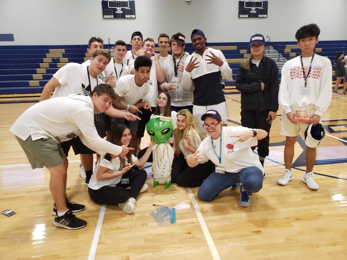 jbrachfeldberne's tweet photo. Some serious #seniorunity is going down, @NBPSEagles! We have Professor Slime, our graduates, the mosaic art competition, and the venerable Coach Nottage. #reptheprep https://t.co/5RzFWXqqfm