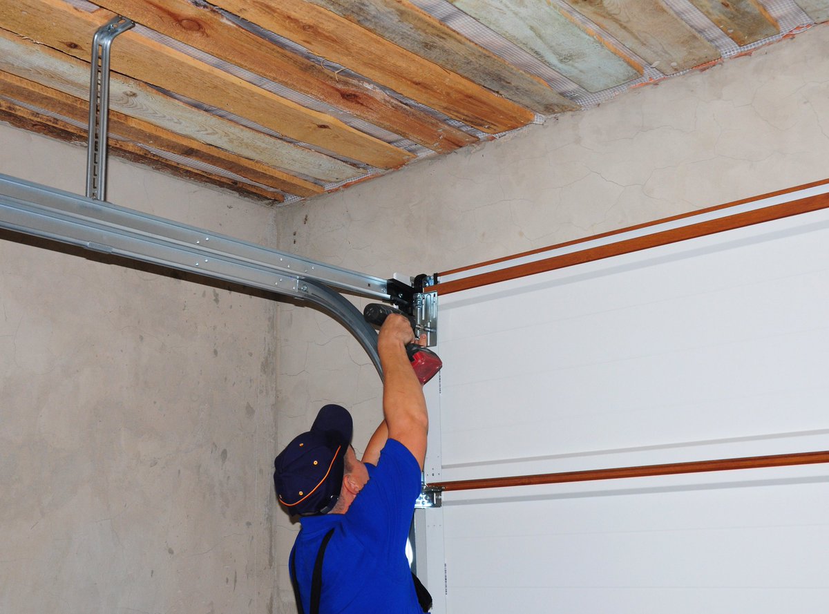 proliftdoors's tweet image. How long has it been since you replaced your garage door opener? A tell-tale sign that you need a replacement is if it has started only working intermittently. This may be a sign that it will stop working soon. Keep your garage working with Pro-Lift Garage Doors (888) 754-3063.