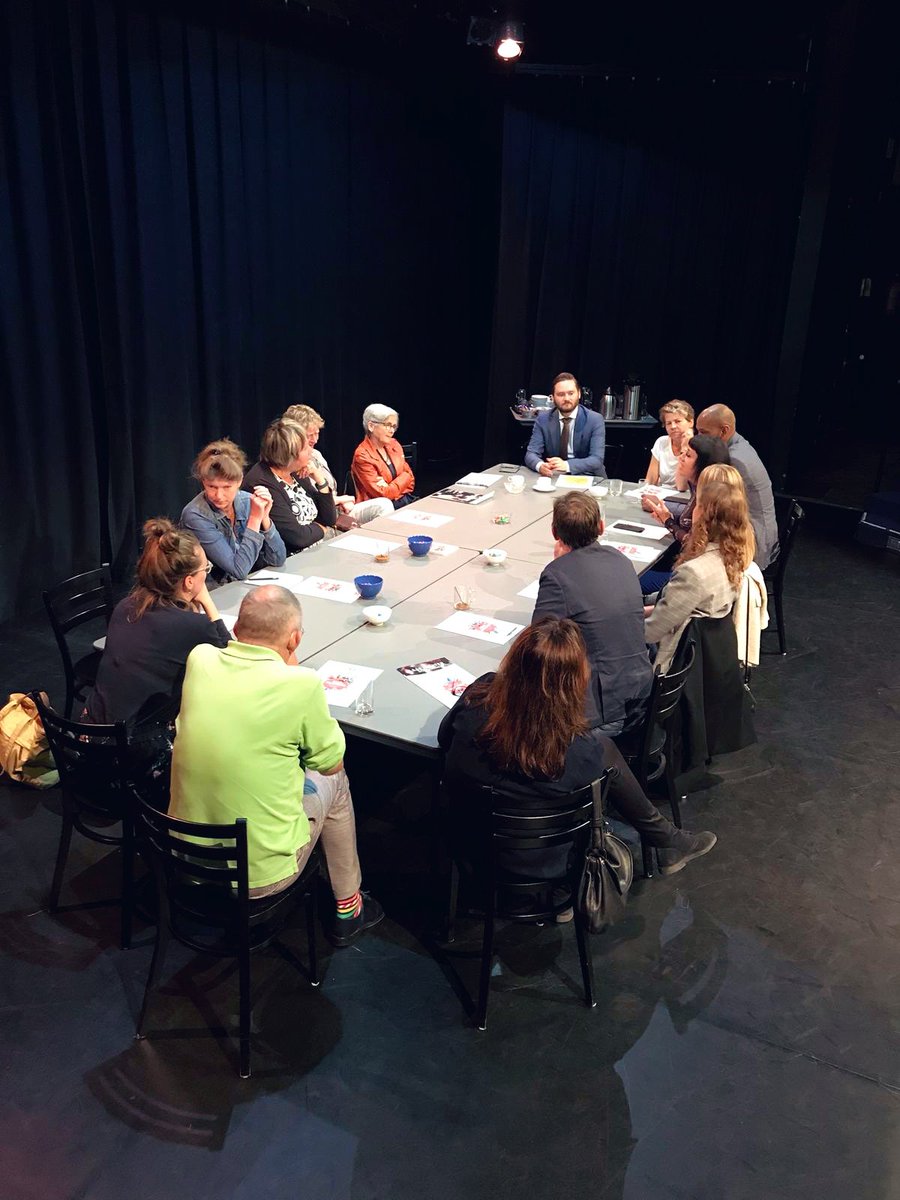 Bas_Vollebregt's tweet photo. Mooi werkbezoek samen met @hhvdw en @karinschrederh2 gehad bij @devaillant & @laaktheater ter #Inspiratie voor #Delftse #Cultuurankers
Mooie plannen met #CanIDream, #DelftsPeil, @VAKdelft, @SHSDelft & @GemeenteDelft https://t.co/4pZ3G5BcVa