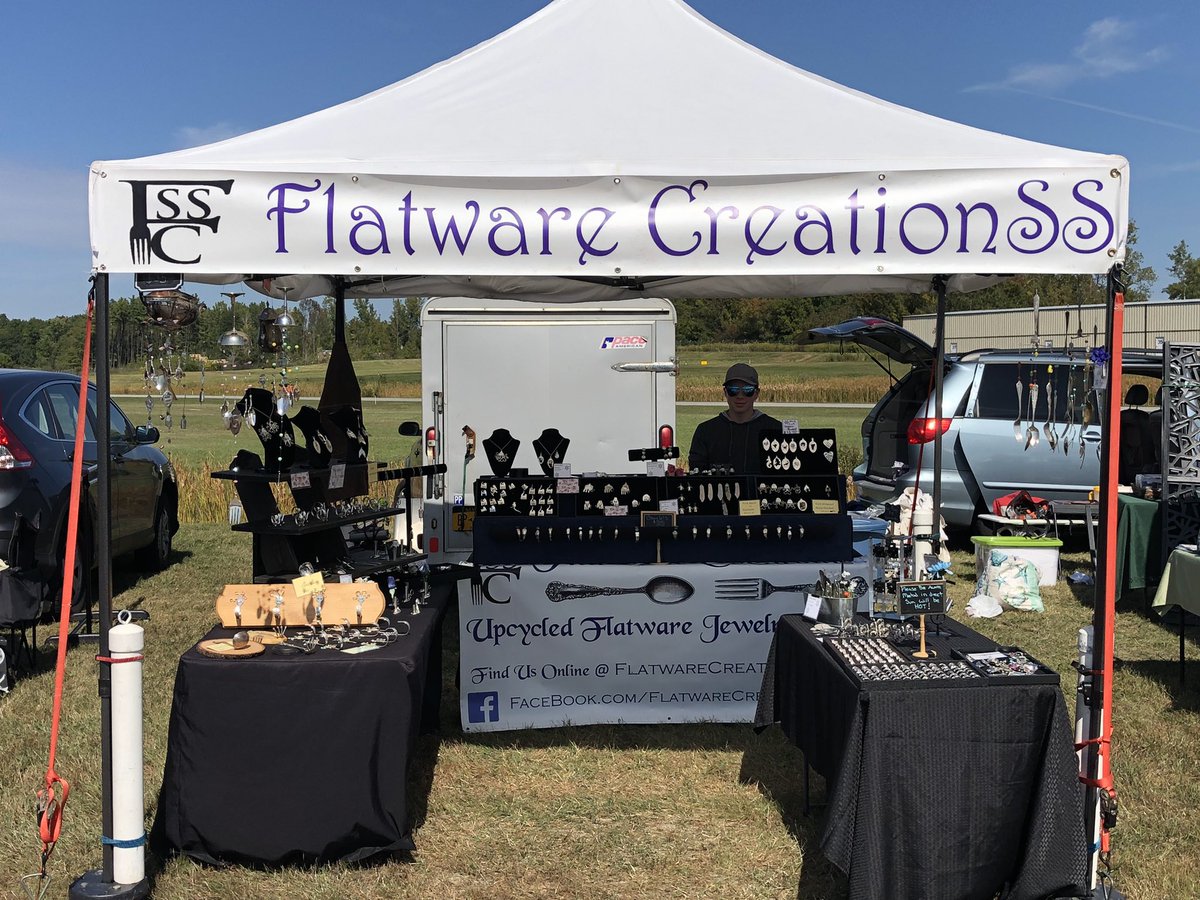 FlatcreationSS's tweet photo. We are set up here at the Queensbury balloon Festival at the Floyd Bennett Memorial Airport. I have Jeremiah helping me this weekend. It should be a lot of fun and the weather is supposed to be nice all three days ๐ we could have 4 balloon launches. #flatwarecreationss https://t.co/Kr0v0ywDlh
