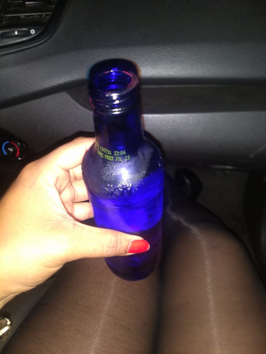 Angye04112876's tweet photo. En camino ayer al club Swinger https://t.co/X0OIAPBIwg