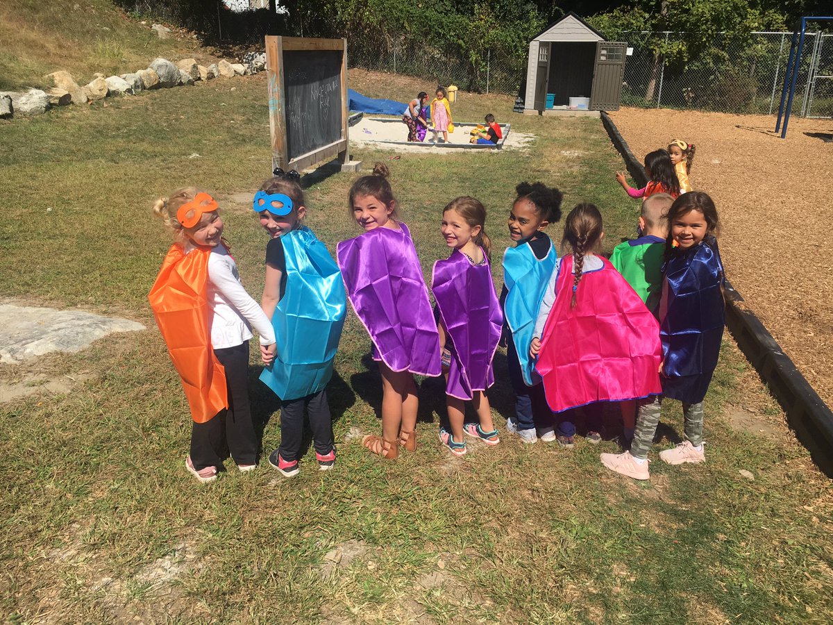 AdelsteinRachel's tweet photo. First grade super heroes!!!!! #sel #friendshelpeachother @MissBoles @HFFMCSD @DrSheboy https://t.co/9YOjarkqOz