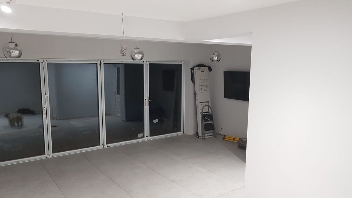 KitchensInspire's tweet image. A little project we completed opening up a space, new bifold doors, electrics and large format porcelain floor