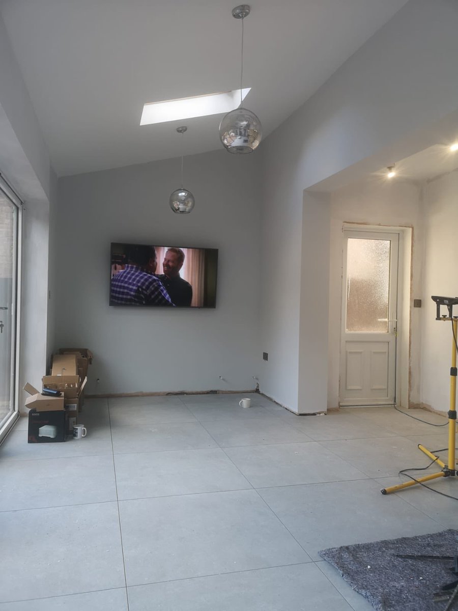 KitchensInspire's tweet image. A little project we completed opening up a space, new bifold doors, electrics and large format porcelain floor