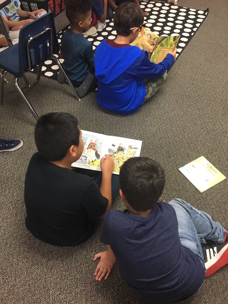 msgoldsticker's tweet photo. Today was such an exciting day! Our fifth graders got to share their love of reading with our second grade buddies.  #planoproud @JacksonPlano https://t.co/PurdSpzRLo