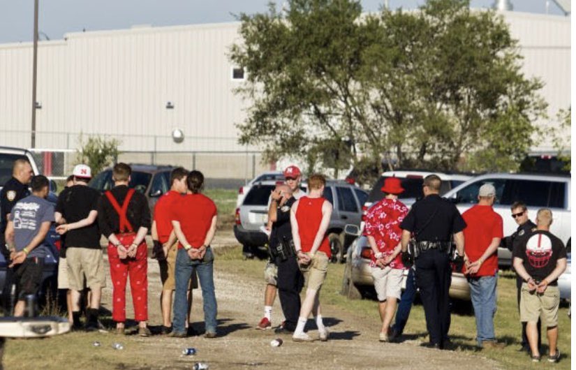 Geoffy14's tweet photo. Today marks 5 years since the wildest tailgate in Nebraska history. #NebraskaVsMiami #RIPRez https://t.co/SeUxAkBtKm