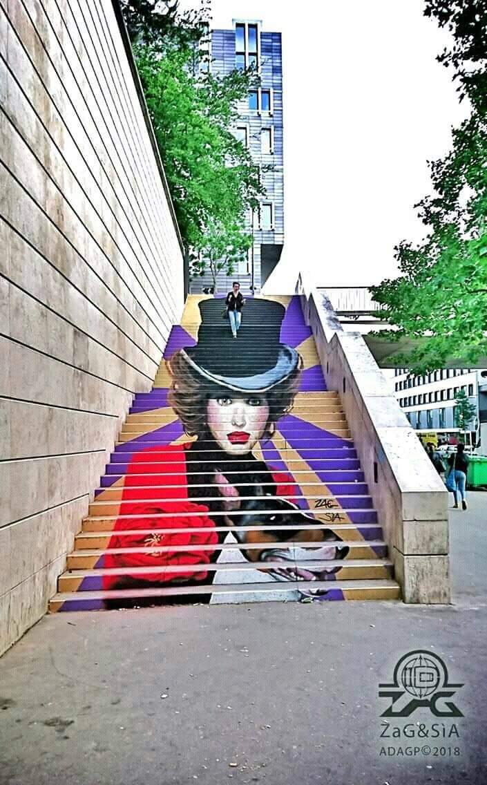 mykulincz's tweet photo. Coup de coeur pour votre soirée @GalerieMATHGOTH @Zag_artist #kashing cc @jerome_coumet @CosterDe @Anne_Hidalgo @bisedemalik @helviala @SergeOrru @ZaMamoune https://t.co/urtD1QFZT9