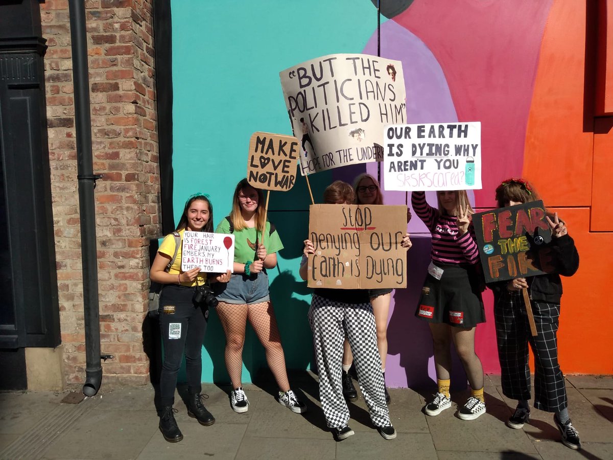 mag_worden's tweet photo. #ClimateStrikeManchester
#BrilliantBurnley https://t.co/AhLsRDiyaT