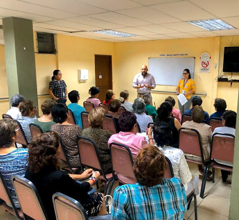 AbrahamBedran_'s tweet photo. ¡Gracias a los adultos mayores integrantes de los CAAM Guayas por su recibimiento!, ratifico mi compromiso para seguir trabajando con y para ustedes, así contribuir al desarrollo de los talleres que engloba el programa. https://t.co/PMRVGpOfSw
