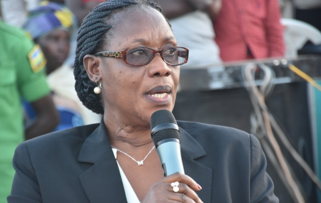 EgidieBibio's tweet photo. Perezi #Kagame ashyizeho abasenateri baje buzuza abatowe:

 •Dr. Iyamuremye Augustin
• Nyirasafari Espèrance 
• Habiyakare François
• Dr. Mukabaramba Alivera
#SenatorialElection 
#Rwanda 
Congratulations to our new #Senators https://t.co/Oamo5vfvaj