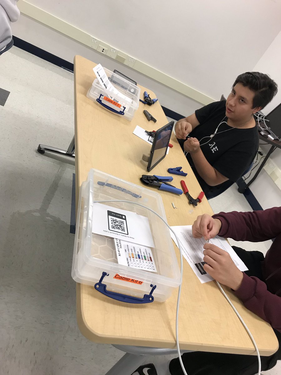 HOWCNAP's tweet photo. Discussing cables and connectors. Today students are making network cables!!!! #nccvtworks #Fridaylab @mjprzy @KHill_HHST  @HowardWildcats https://t.co/GU7GTchCwK