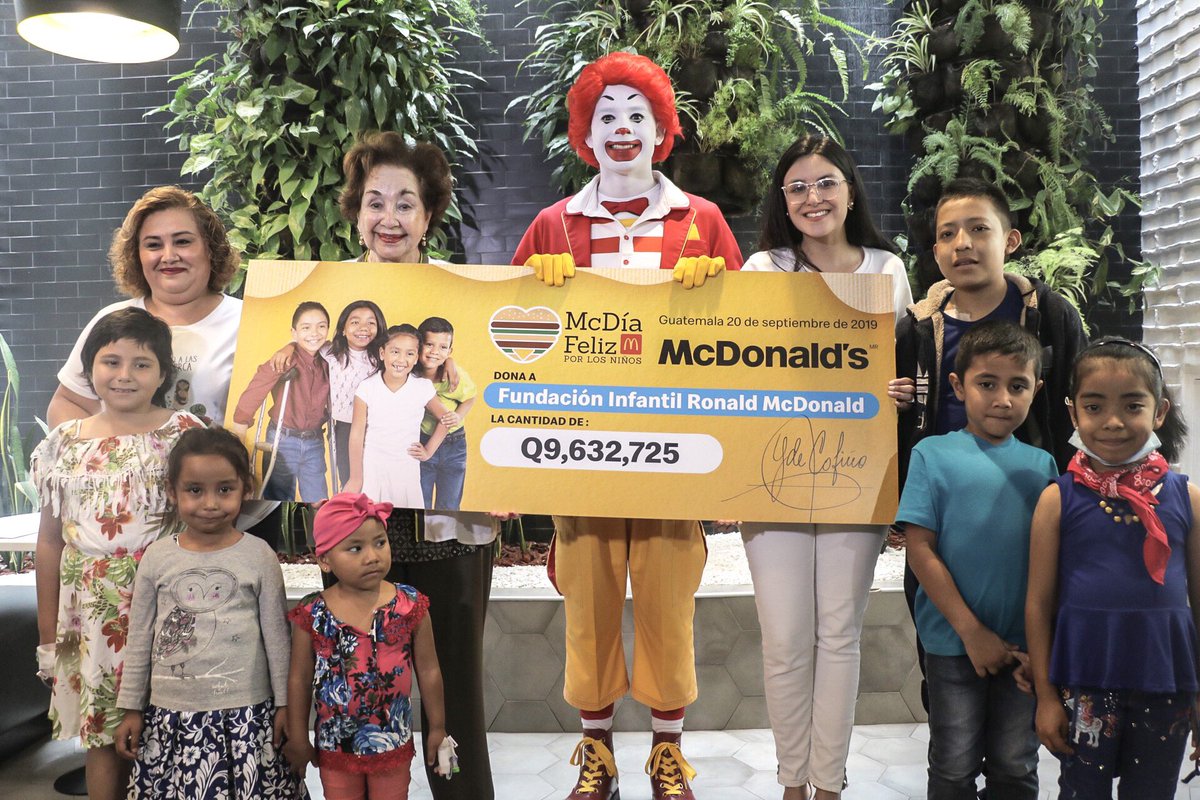 McGuate's tweet photo. 💖 Gracias Guate por demostrar que tienes un corazón INMENSO 💖

Juntos logramos convertir 497,149 Big Mac en sonrisas en el #McDíaFeliz, que beneficiarán a niños de @FIRMGuatemala , @fundacionaldo,  @TECHOgua 🙌🏻

¡Nada de esto sería posible sin el apoyo de toda Guate! 🇬🇹🎉💖 https://t.co/jp1wgYTd7v