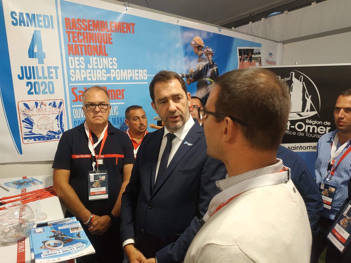 Udsp62's tweet photo. Visite du Ministre de l’intérieur @CCastaner sur notre stand. https://t.co/WW9UMdQ5VD
