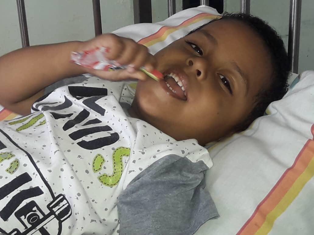 InfoPeriodista's tweet image. #ServicioPublico para el niño Sebastián David González Rodriguez 3 años, se encuentra en el Hosp Clinico Universitario piso9 hab 39-A. Tiene una Leucemia Miloide Aguda -M4 es delicada y necesita 10 donantes diarios de cualquier tipo. Inf: 0412.721.4246 mamá, Linny Rodriguez.  #RT