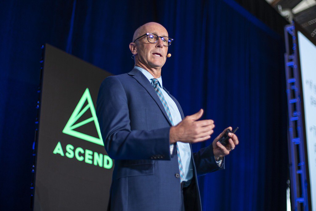 HeidiJannenga's tweet photo. How lucky are we to have compliance guru and all around awesome PT, Rick Gawenda @gawendaseminars on the main stage at #Ascendevent! #droppingknowledgebombs #spiritualgangasta https://t.co/T0w71T5wJH