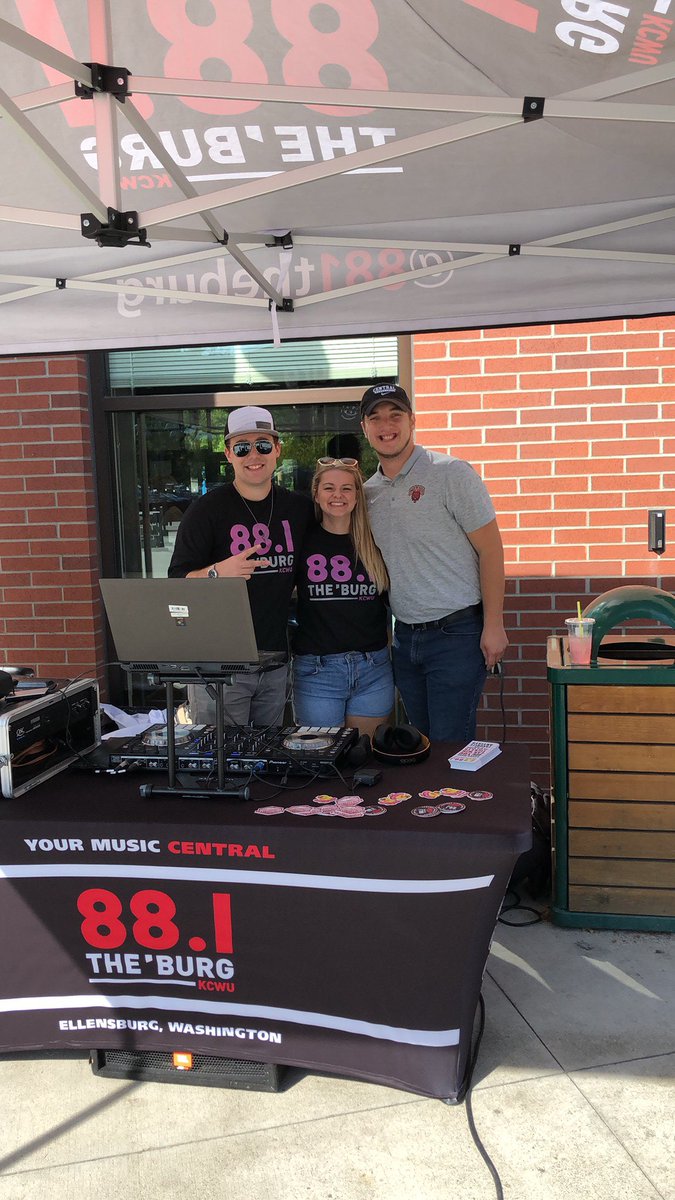 881TheBurg's tweet photo. We are so excited to be out here playing music for all the new wildcats! 🐾

Come by and grab some free stickers! 
#cwhat #cwoo https://t.co/wQ69u7t693