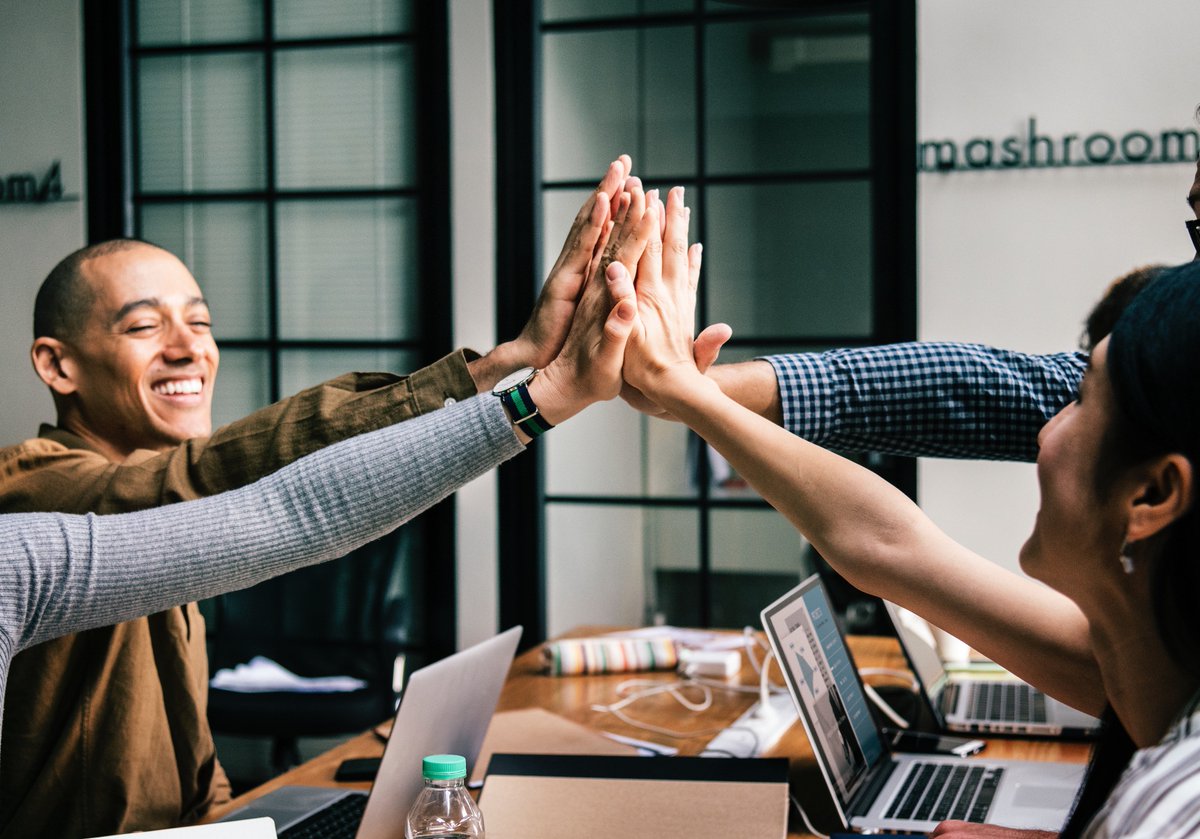 talenttapstaff's tweet photo. @talenttapstaff is on the hunt for @HarborComply to help them hire a Director of Professional Services! If you're a  passionate team leader driven to achieve stellar customer experiences, check it out:  https://t.co/ILxYKCTyLp https://t.co/5Dd0kZANfR