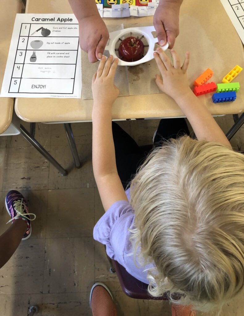 MsMueller15's tweet photo. Cooking Friday in room 15! #caramelapples #lifeskills @BearCreekES https://t.co/cEvaB5uQiI