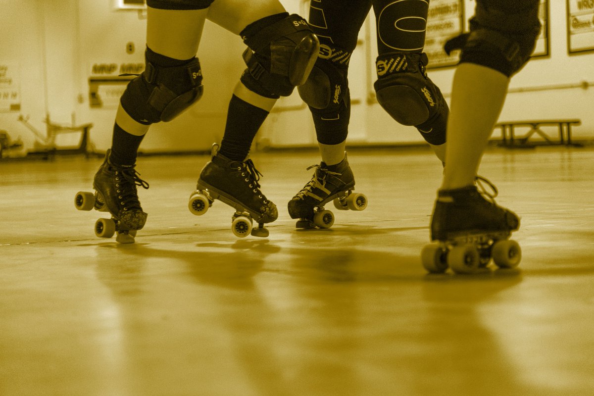 This weekend the Gas City Roller Derby Association is hosting the first ever Alberta Roller Derby Provincial Championships at the <a href="/MHStampede/">MHStampede</a> Get out and enjoy the games!
#medhat <a href="/mhsportandevent/">Medicine Hat Sport and Event Council</a>