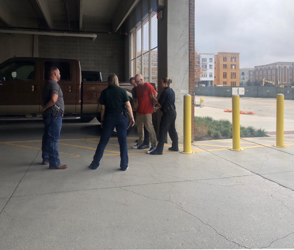Frisco_911's tweet photo. Two of our dispatchers are out assisting with family violence scenarios today. We love helping our @FriscoPD recruits learn!
#ServiceLearningLeading https://t.co/ui7UITzeuy