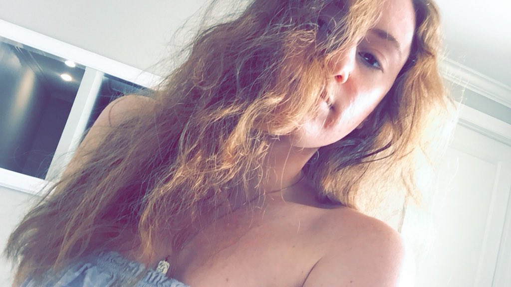 _yagirl_g's tweet image. Haven’t used a straightener or curling iron on my hair in 2 years &amp;amp; will continue. NATURAL HAIR ONLY #AintNobodyGotTimeForThat