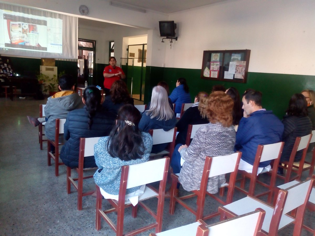 DisqueFNDN's tweet photo. Our latest Save A Life super user empowered 35 people to #SaveALife in Argentina. The organization is Sigue Salvando Vidas - Teachers of the elementary school Domingo Faustino Sarmiento! Keep empowering others to save lives! https://t.co/A5TQpEDTkb