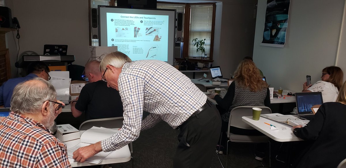 myildiz's tweet image. #makerbit visiting NYIT, Teacher Center Director meeting.