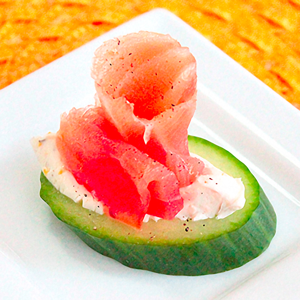 Kriconyc's tweet photo. 🔆Gravlox 🔆Special tonight (9/20/2019) at K Rico. Salmon served on cream cheese, cucumber slice with capers. Reservations: https://t.co/c6IKvUzAAK https://t.co/krLyDB4TQH