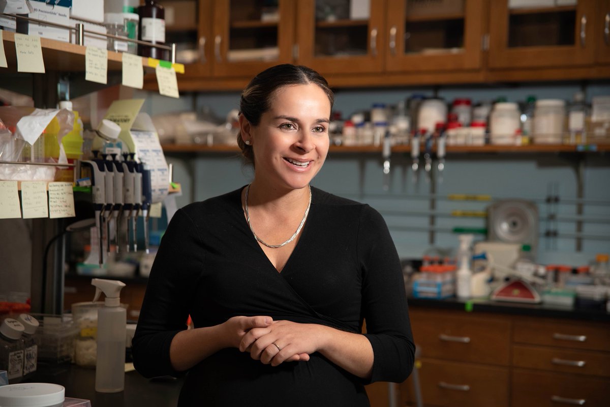 CaltechMagazine's tweet image. “As a Latin American woman in science, it has been my dream to become a professor and to inspire a new generation of scientists in the U.S. and Latin America. This [Hannah Gray Fellowship] is making that possible. …”—Elsy Buitrago-Delgado, Caltech postdoc @HHMINews #SoCaltech