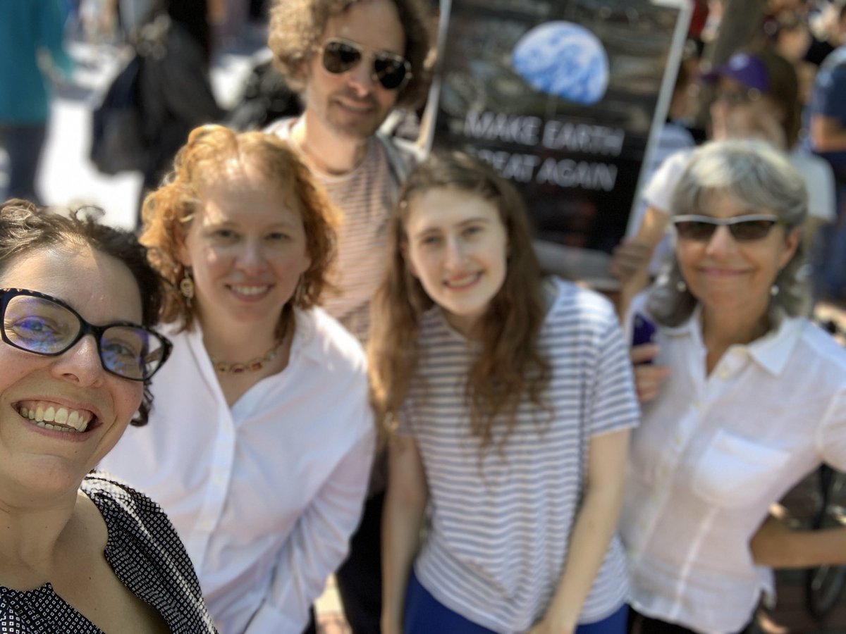 JennTaranto's tweet photo. ...so many #GreenBuilding professionals at the #BostonClimateStrike thanks @PracticeEcology of @PerkinsEastman and the crew from @EllenzweigArch for your #ClimateAction! #ClimateStrike #humanbydesign #architectsdeclare https://t.co/xkt6lkZTAx