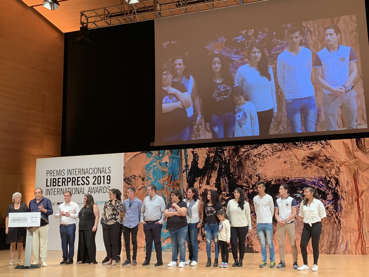 LaiaPelachSaget's tweet photo. Als Premis @liberpress_int es reconeix el compromís d’una colla de personatges i entitats envers lluites diverses que tenen en comú el treball per un món millor. #PremisLiberpress https://t.co/uZXoadLtsJ