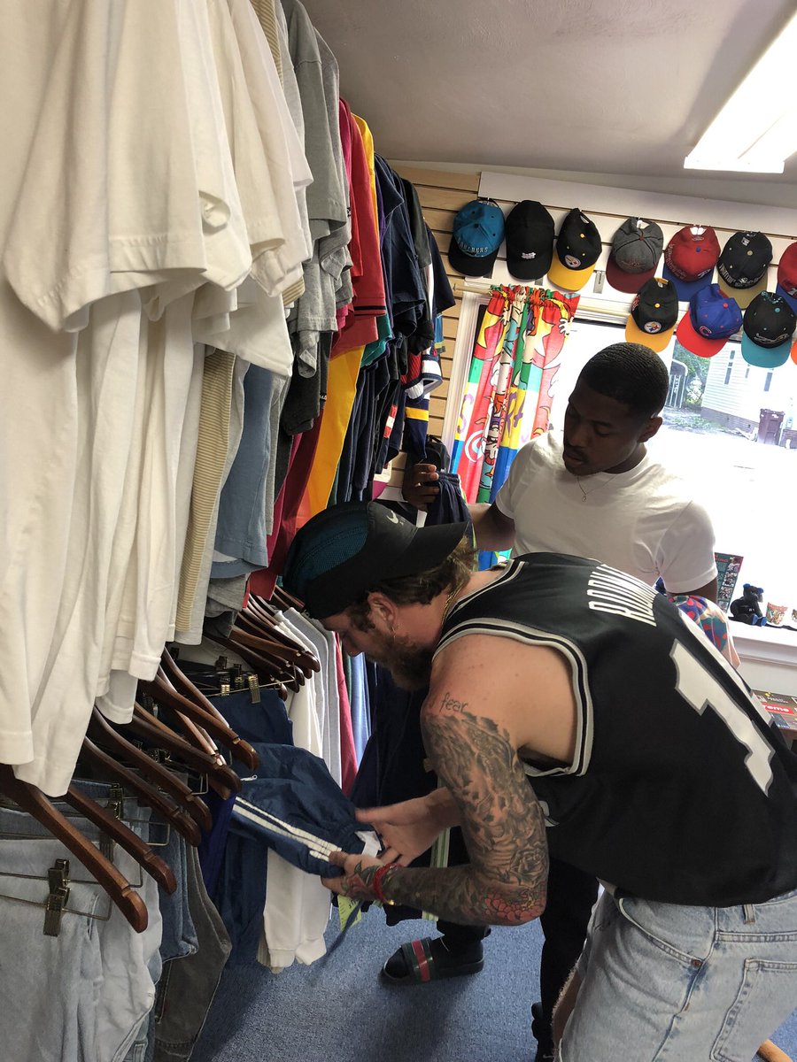 jstnbelue_'s tweet photo. i know i’m late at doing this up here bc i never tweet but i am 23 y/o with a 90’s based vintage clothing store located in chesapeake on 1143a bainbridge blvd. i mostly do vintage but i also have streetwear &amp; shoes. retweet this for me, my next customer could be on your TL! https://t.co/Vv2ZZIC4ww