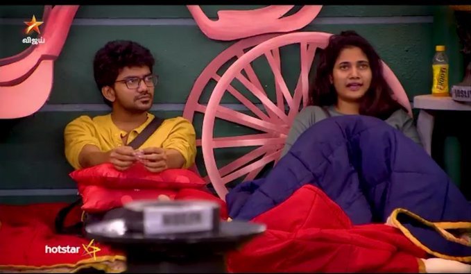 Sujay80726768's tweet photo. #BiggBossTamil3

ஒன்னு மட்டும் உறுதி #losliya #bb விட்டு வெளிய வந்தா அவங்க #appa ஓடவிட்டு மிதிக்க போறாரு..
அவரு எவ்ளோ நேரம் சொல்லிட்டு போறாரு 🙄
இது இன்னும் கூத்தடிக்கிது 😡
அந்த மனுஷன் பாவம்பா #losliyadad
#BiggBossTamil3 https://t.co/Q9DnFt2jMb