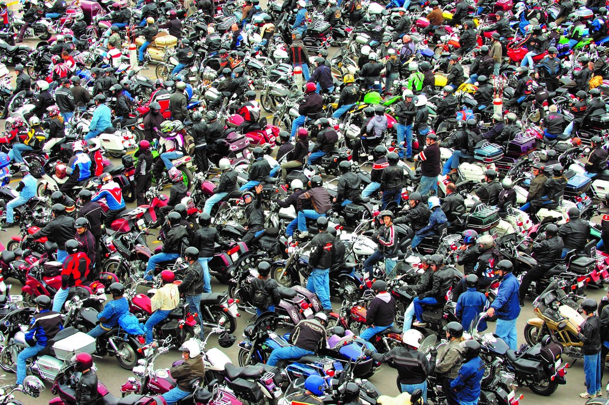 About 15 of these men will get prostate cancer. Do you know which ones? Neither do many of them. But they can if they #GetChecked #1in7 #ProstateCancerAwarenessMonth
Fight prostate cancer. Find it early. Treat it early. Live.
To donate or more info, visit ridefordad.ca