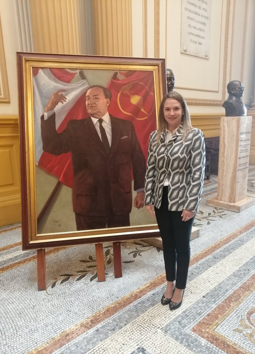 #APRA89Años:En la inauguración de la Exposición Fotográfica de la Vida y Obra de #VRHT en <a href="/congresoperu/">Congreso del Perú 🇵🇪</a>.Un homenaje al Jefe por los 89 años de fundación del Partido Aprista Peruano. Compañeros, sigamos trabajando en unidad por la justicia social de pan con libertad ¡Viva el APRA!