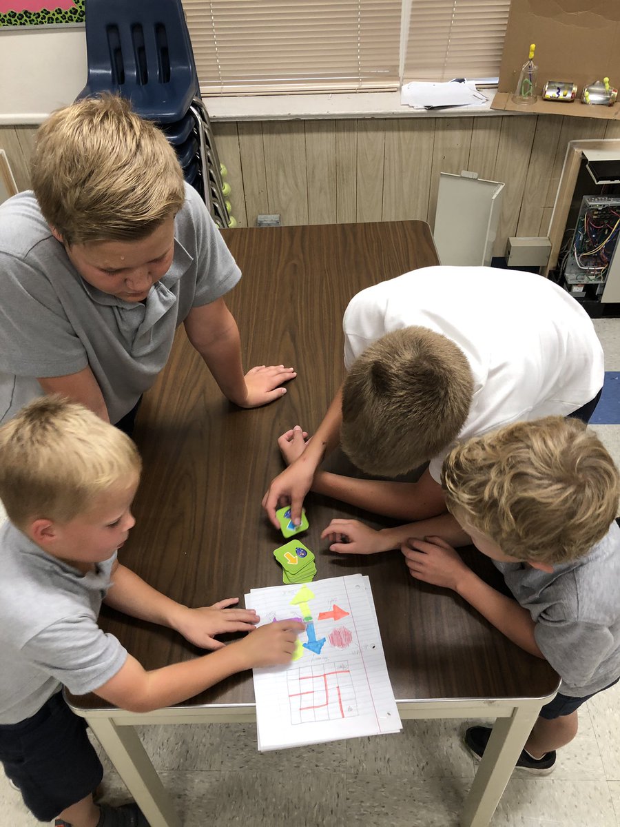 sttscience's tweet image. The seventh graders are teaching their first grade buddies to code! #codeandgo